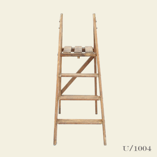 vintage_wooden_ladder