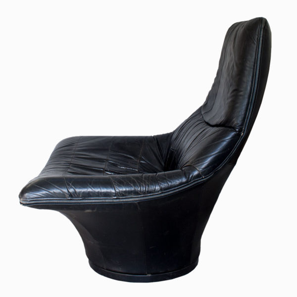 Vintage Mantis Black Leather Swivel Chair